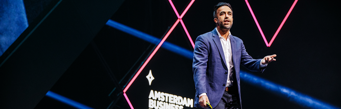 Think success brings happiness? Neil Pasricha proves you wrong
